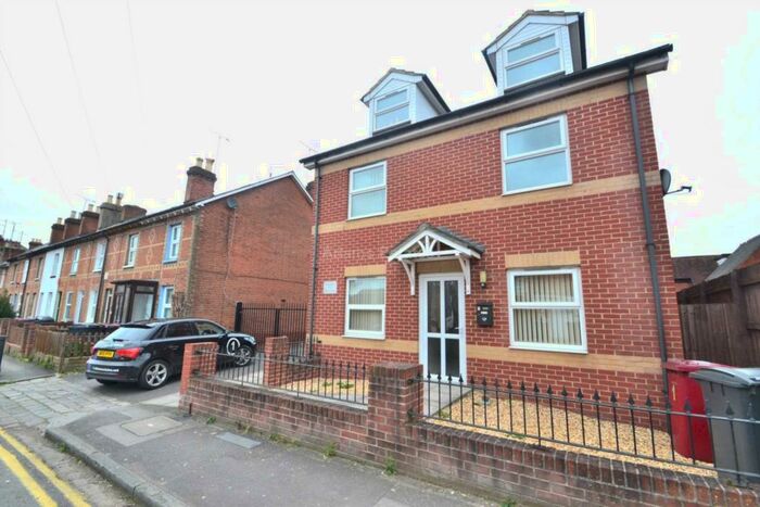 1 Bedroom Flat To Rent In Winver Place, Cumberland Road, Reading, RG1