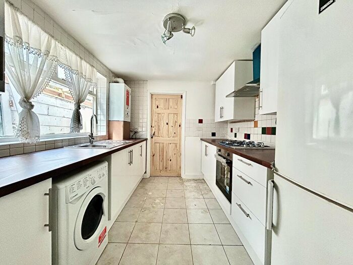 3 Bedroom House To Rent In Gloucester Road, Walthamstow, E17