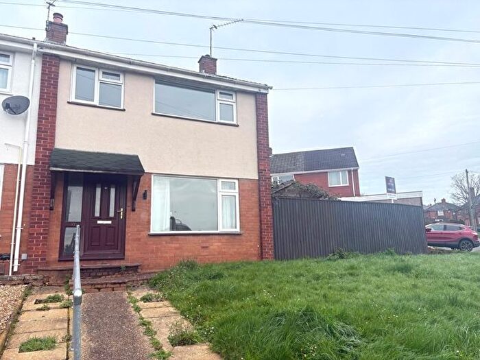 3 Bedroom End Terrace House For Sale In Wentworth Gardens, Exeter, EX4