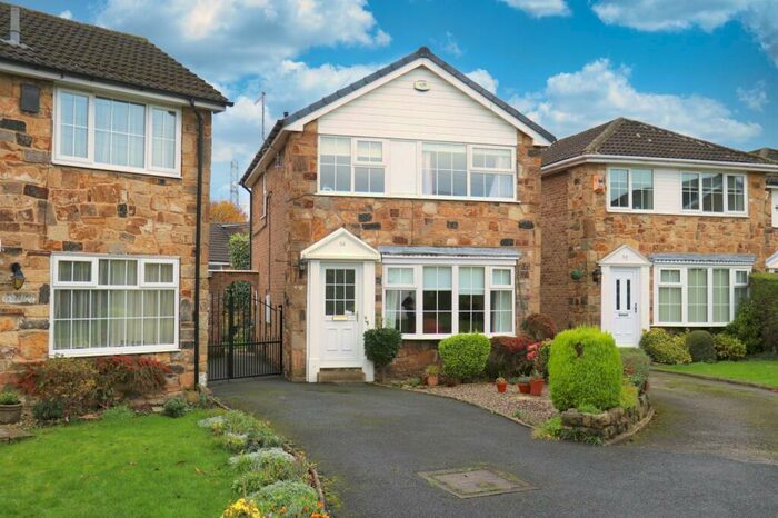 3 Bedroom Detached House To Rent In Abbey Court, Horsforth, Leeds, West Yorkshire, LS18