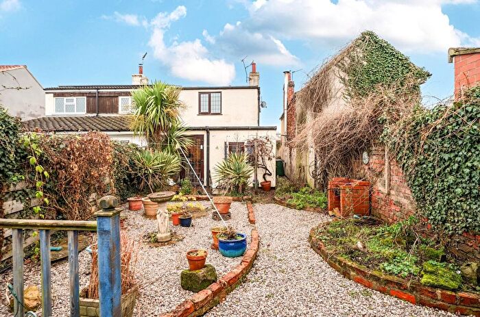 2 Bedroom Cottage For Sale In Coppergate, Riccall, York, YO19