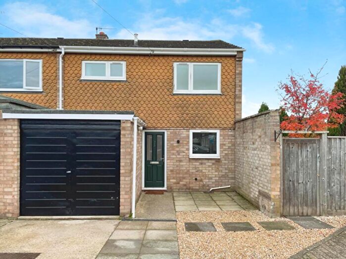 3 Bedroom House To Rent In Sanctus Drive, Stratford-upon-Avon, CV37