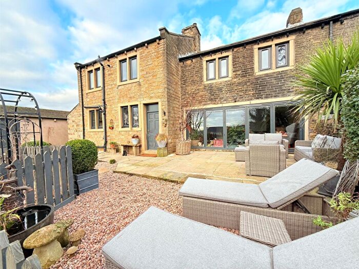 3 Bedroom Cottage For Sale In Bumble Bee Cottage, New Road, Huddersfield, HD5