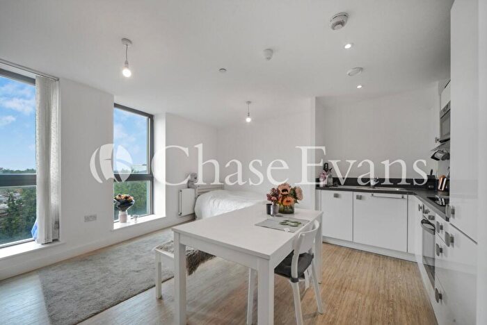 1 Bedroom Flat For Sale In Connaught Heights, Waterside Park, Agnes George Walk, London, E16