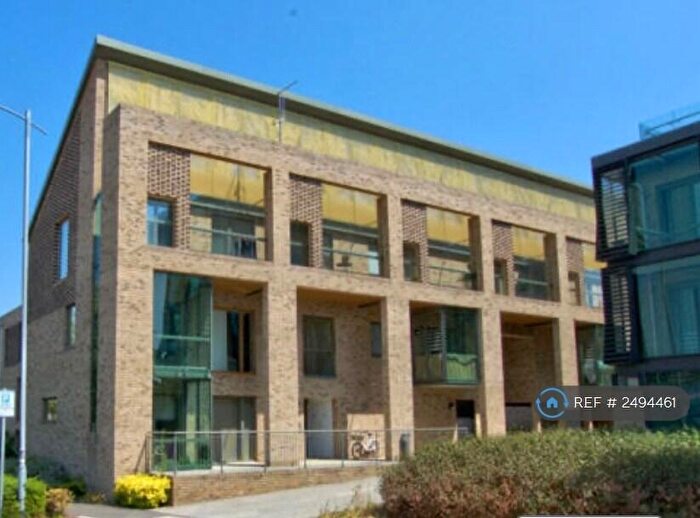 2 Bedroom Flat To Rent In Addenbrookes Road, Cambridge, Trumpington, CB2