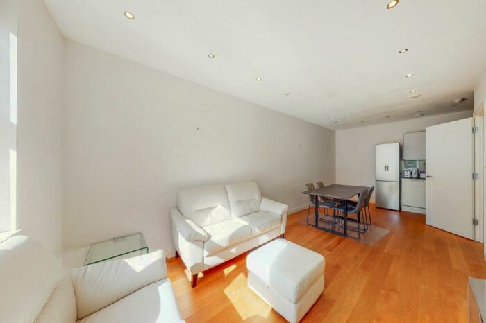 1 Bedroom Apartment To Rent In Bakers Row, EC1R