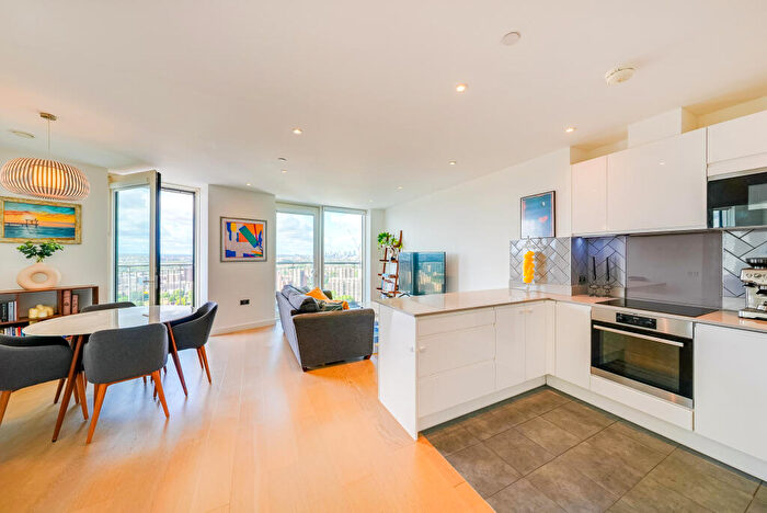 1 Bedroom Apartment For Sale In Cambridge Road, Barking, IG11