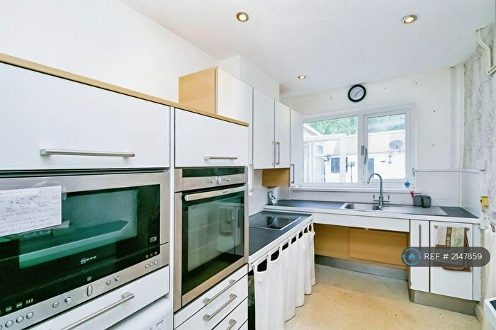 3 Bedroom Semi-Detached House To Rent In Eastbourne Court, Barry, CF63