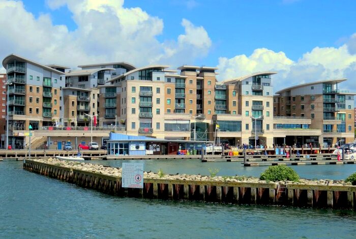 2 Bedroom Flat To Rent In The Quay, Poole, BH15