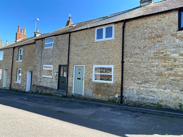 2 Bedroom Cottage For Sale In Barn Street, Crewkerne- Walk To Town, TA18