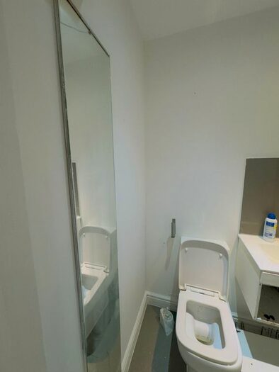 Studio To Rent In Ripley Road, Ilford, IG3