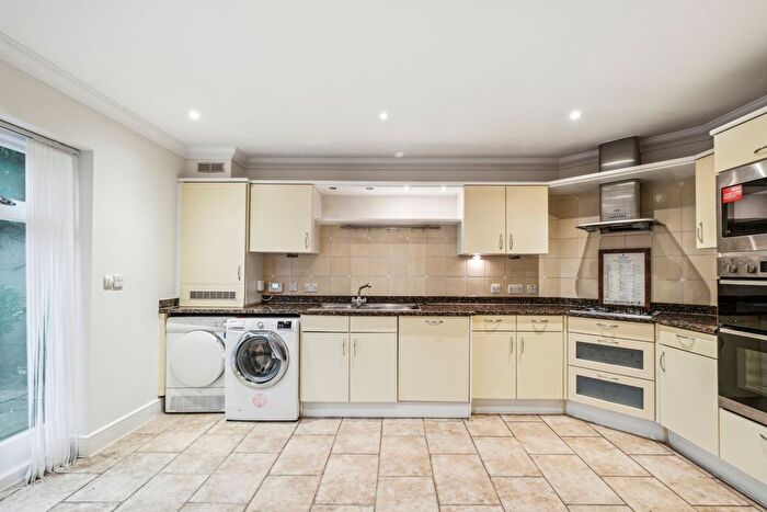 4 Bedroom Terraced House To Rent In Bective Place, Putney, SW15