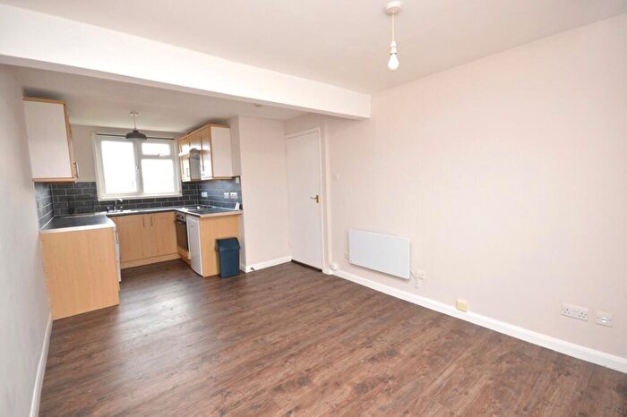 1 Bedroom Apartment For Sale In Cowick Street, Exeter, Devon, EX4