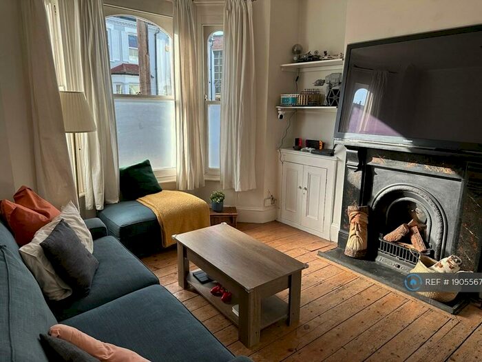 1 Bedroom Flat To Rent In Patience Road, London, SW11