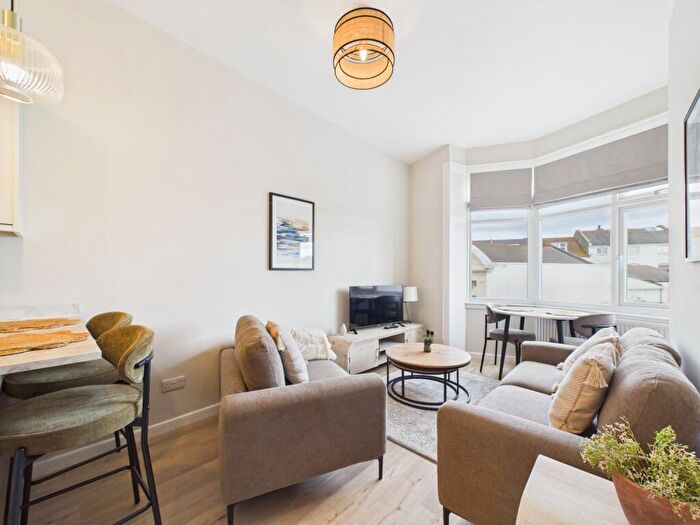 2 Bedroom Flat To Rent In St. Catherines Road, Bournemouth, BH6