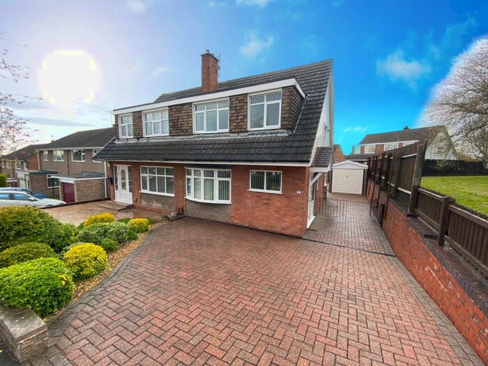 3 Bedroom House To Rent In Priestland Avenue, Spondon, Derby, DE21