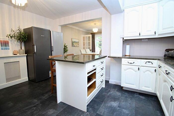 4 Bedroom Detached House For Sale In Old Bridge Close, Bursledon, SO31