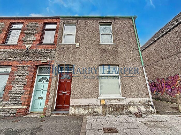 5 Bedroom End Of Terrace House To Rent In Cathays Terrace, Cardiff, CF24