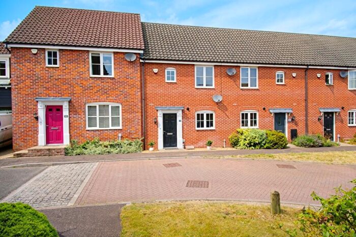 3 Bedroom Terraced House For Sale In Vanguard Chase, The Hampdens, Norwich, NR5