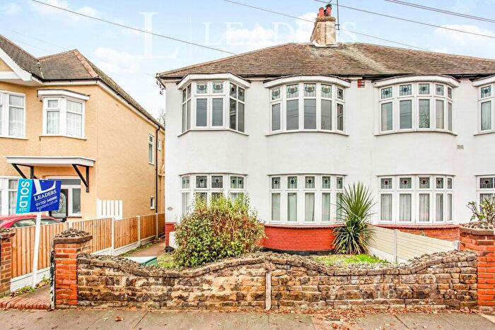 2 Bedroom Apartment To Rent In Ennismore Gardens, Southend, SS2