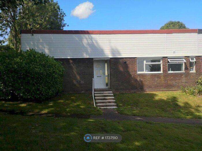 3 Bedroom Bungalow To Rent In Runcorn, Runcorn, WA7