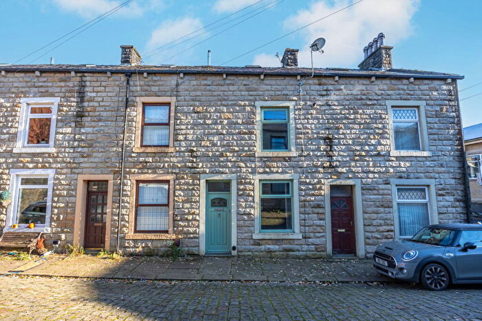 2 Bedroom Terraced House For Sale In St. John Street, Bacup, OL13