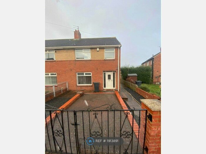 3 Bedroom Semi-Detached House To Rent In Burns Avenue, Boldon, NE35