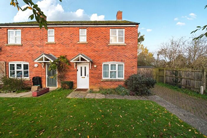 3 Bedroom Semi-Detached House For Sale In Bugbrooke Road, NN7