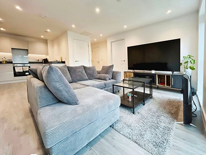 2 Bedroom Flat To Rent In Willow Road, Leeds, LS4