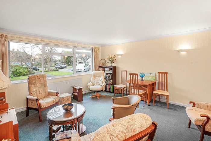 2 Bedroom Flat For Sale In Dungannon Chase, Thorpe Bay, SS1