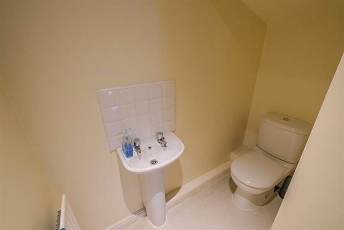 3 Bedroom Semi-Detached House For Sale In Prospect Road, Longwood, Huddersfield, HD3