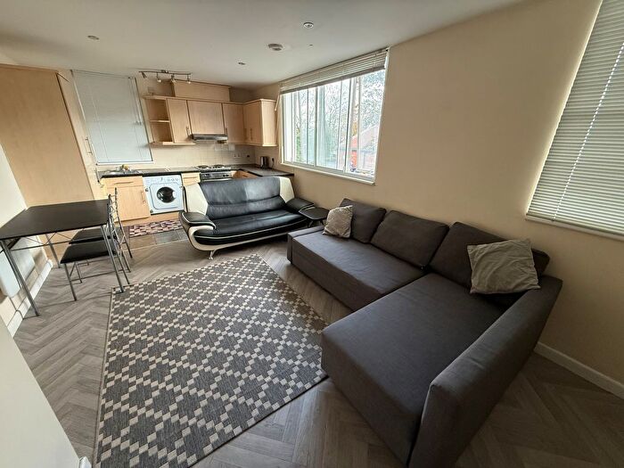 1 Bedroom Flat To Rent In Church Street, Dunstable, LU5