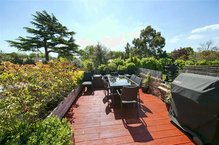3 Bedroom Property To Rent In Denton Road, Twickenham, TW1
