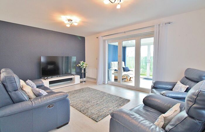 2 Bedroom Detached Bungalow For Sale In Kingsmead Avenue, Stubbington, Fareham, PO14