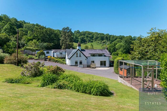 4 Bedroom Detached House For Sale In Manor Cottage, Haldon Hill, Exeter, EX6