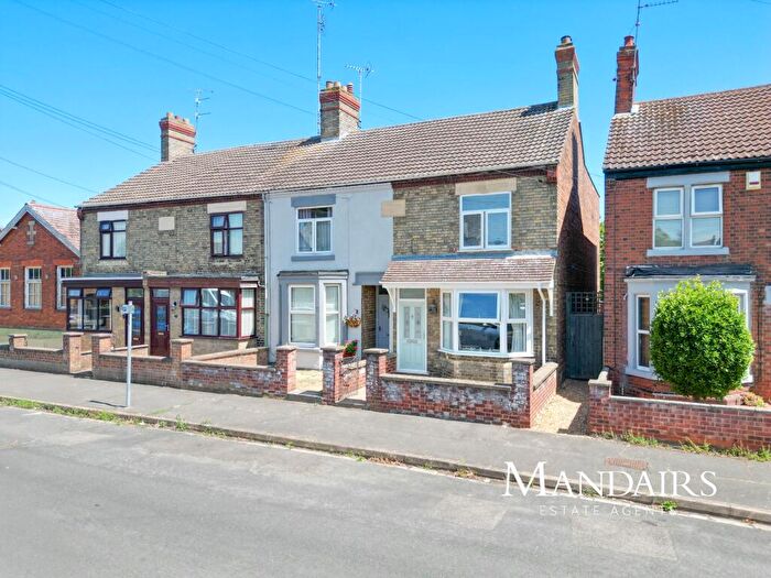 3 Bedroom End Of Terrace House For Sale In Fairfield Road, Fletton, Peterborough, PE2