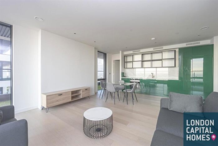 2 Bedroom Apartment To Rent In Bagshaw Building, Wards Place, London, E14
