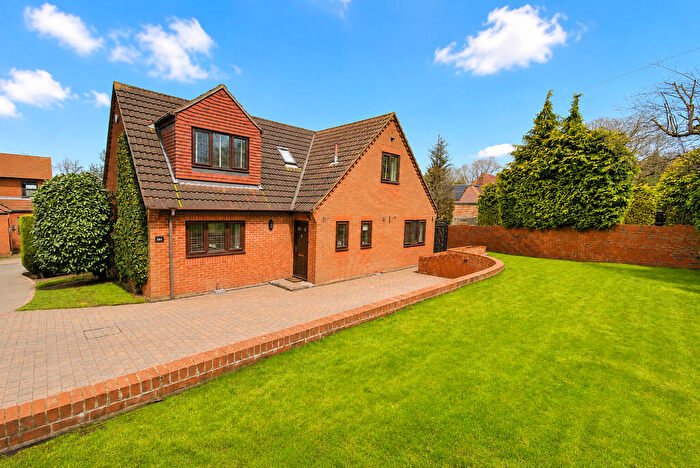 4 Bedroom Detached House For Sale In Bawtry Road, Doncaster, DN4