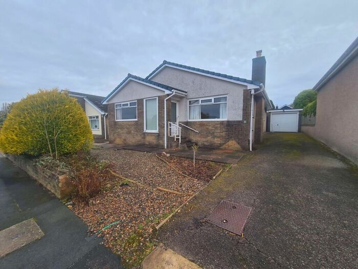 3 Bedroom Bungalow To Rent In Sea View Drive, Hest Bank, LA2