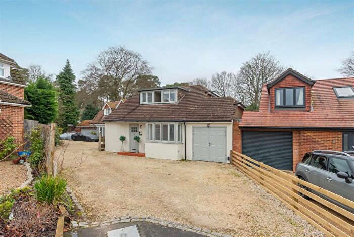 3 Bedroom Detached House For Sale In Fox Covert Close, Sunninghill, SL5