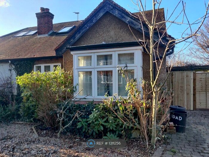 3 Bedroom Semi-Detached House To Rent In Coombe Road, Hampton TW12