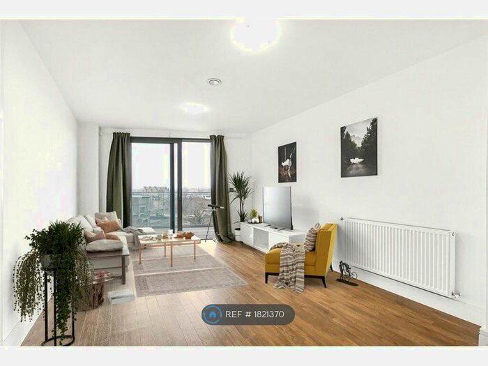 1 Bedroom Flat To Rent In Boleyn Road, London, N16