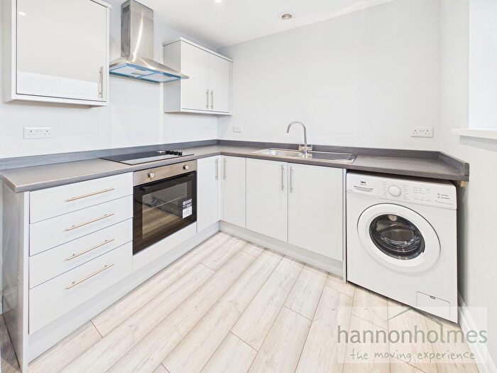 2 Bedroom Flat For Sale In Hatherleigh Walk, Bolton, BL2