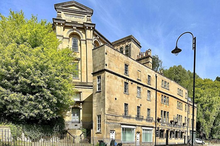 1 Bedroom Flat For Sale In Guinea Lane, Bath, BA1