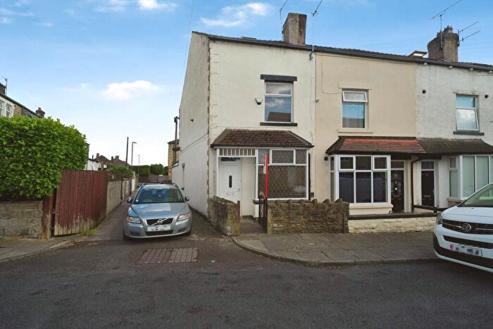 3 Bedroom End Of Terrace House For Sale In Olympia Street, Burnley, Lancashire, BB10