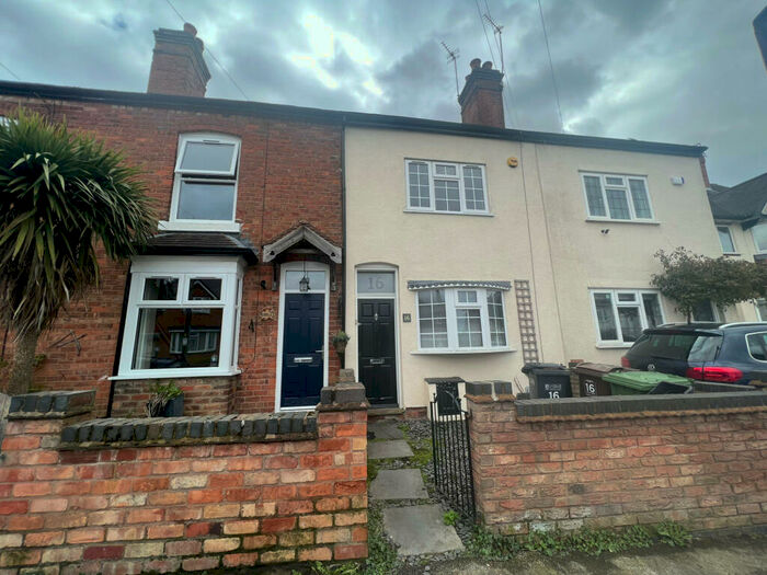 3 Bedroom Terraced House To Rent In Castle Lane, Solihull, B92