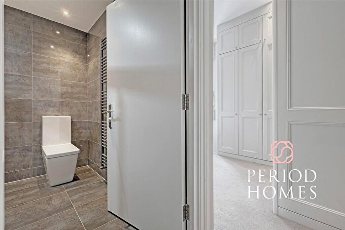2 Bedroom Duplex For Sale In Market Place, Ingatestone, CM4