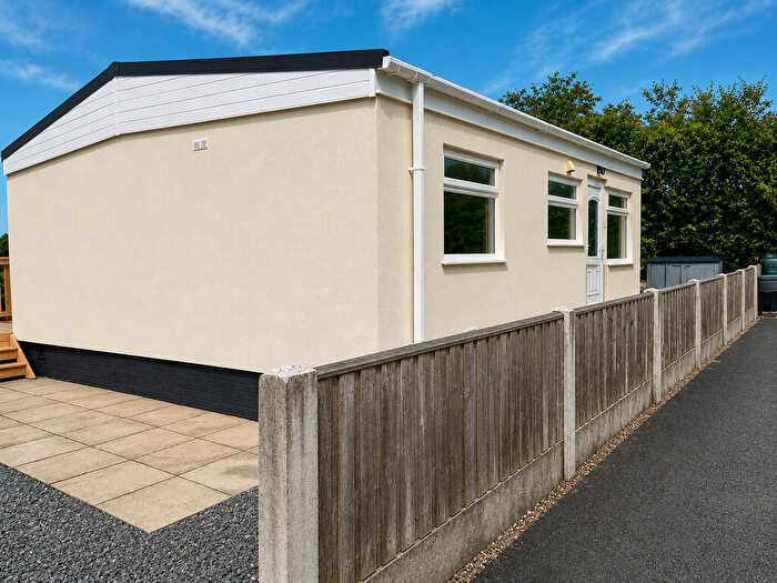 1 Bedroom Mobile Home For Sale In Warrington Road, Bartington, Northwich, CW8
