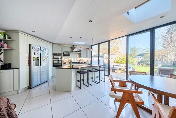 3 Bedroom Semi Detached House To Rent In Dorset Road, Beckenham, BR3