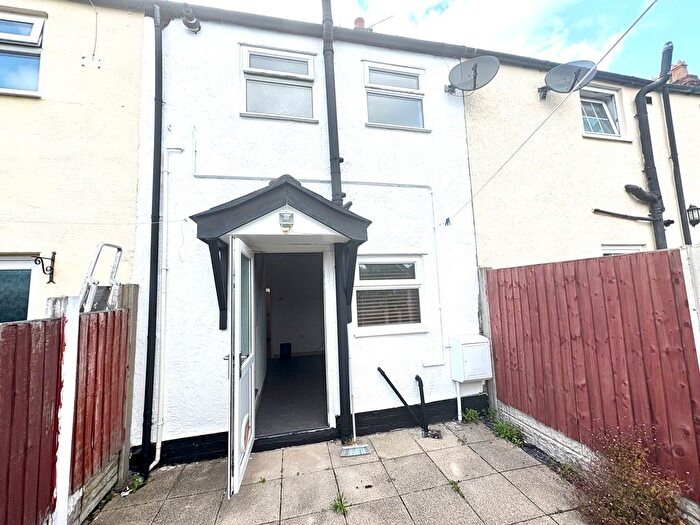 2 Bedroom Property To Rent In Water Street, Mold, CH7